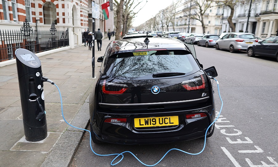 Britain will ban new gasoline, diesel cars and vans by 2030